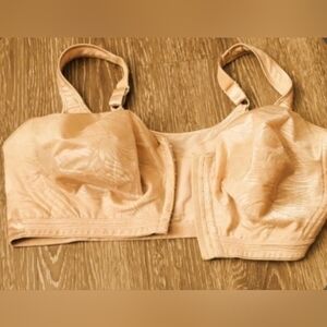 44 D Playtex minimizer wirefree front opening bra